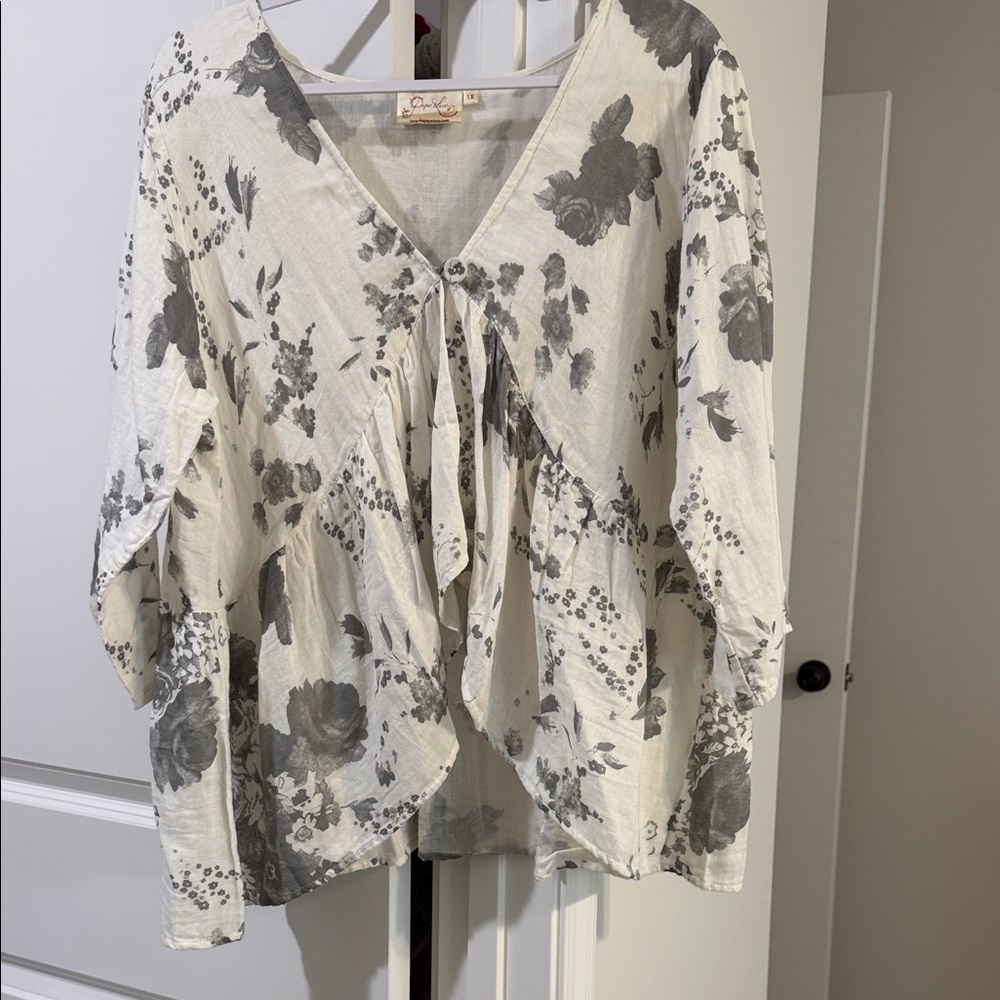 Floral Tie-Front Blouse in Gray and Cream